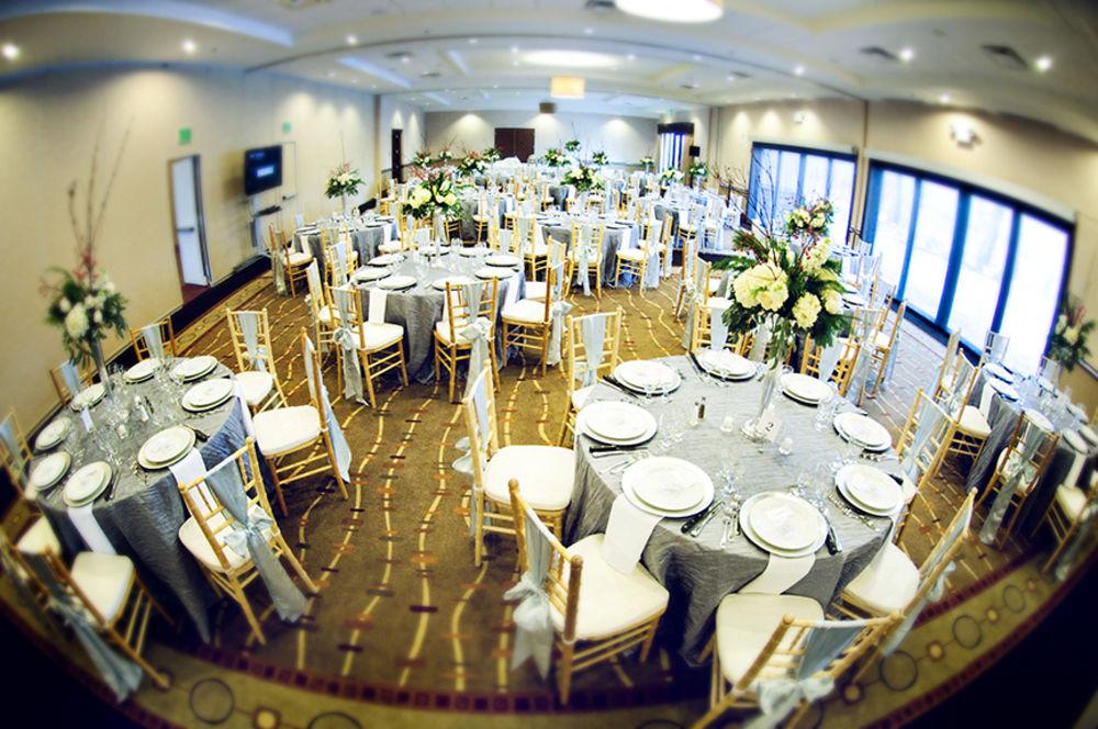 Springhill Suites By Marriott Лоуган Екстериор снимка