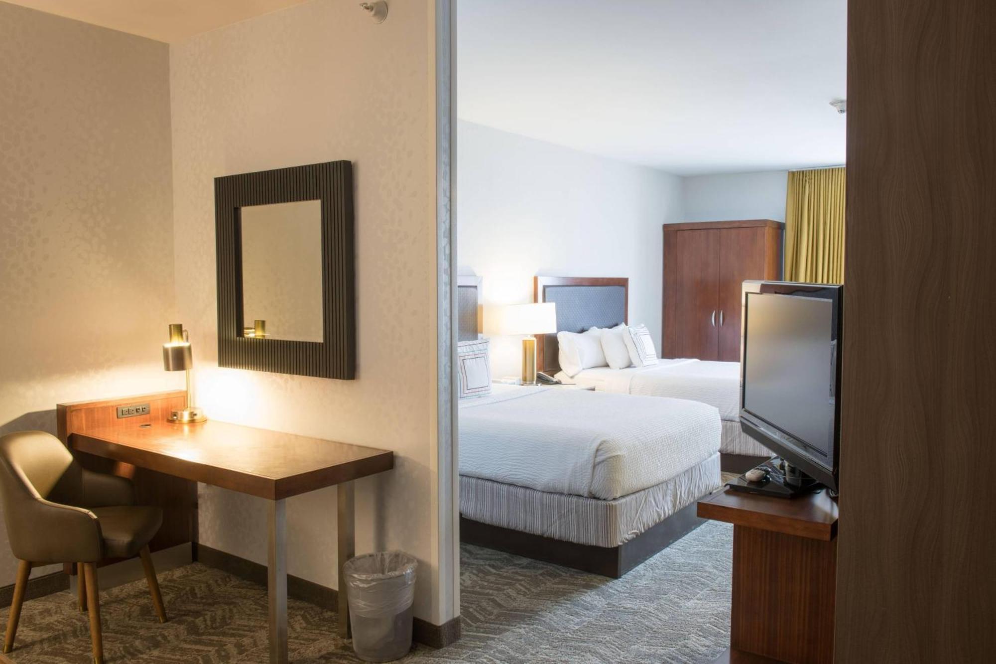 Springhill Suites By Marriott Лоуган Екстериор снимка