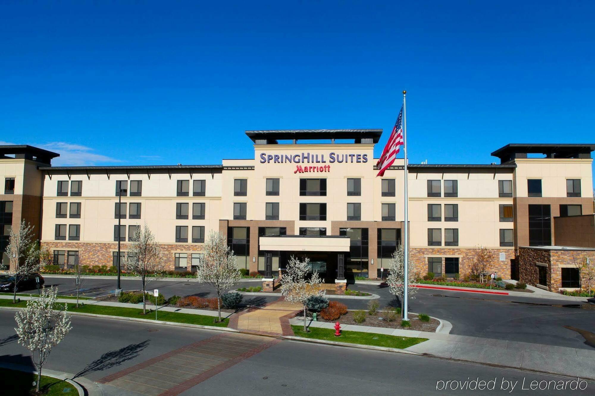 Springhill Suites By Marriott Лоуган Екстериор снимка